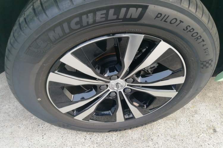 Used Volvo XC60 2024 B5 4x4 Smart Luxury Edition
