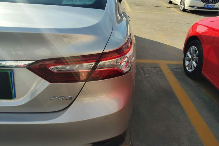 Used Toyota Camry 2018 2.0G Luxury Edition
