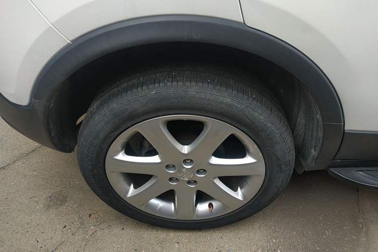 Used Buick Encore 2015 1.4T Automatic Two-Wheel Drive Urban Elite Version
