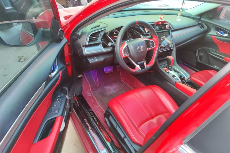 Used Honda Civic 2016 220TURBO CVT Luxury Edition
