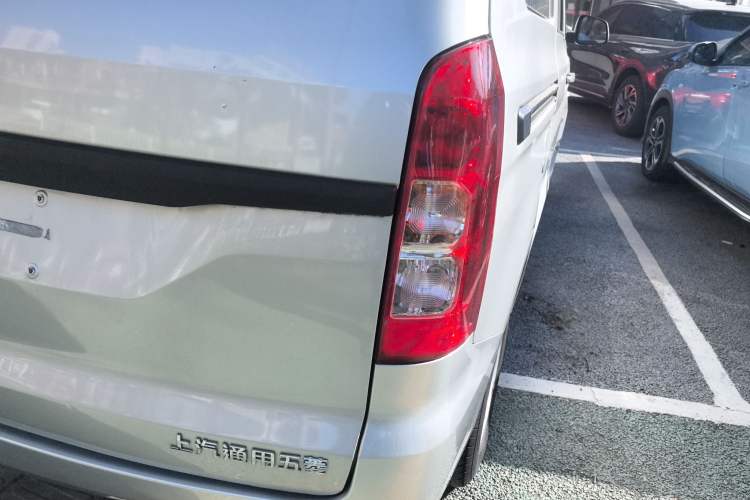 Used Wuling Hongguang V 2019 1.5L Jingqu Version China VI LAR
