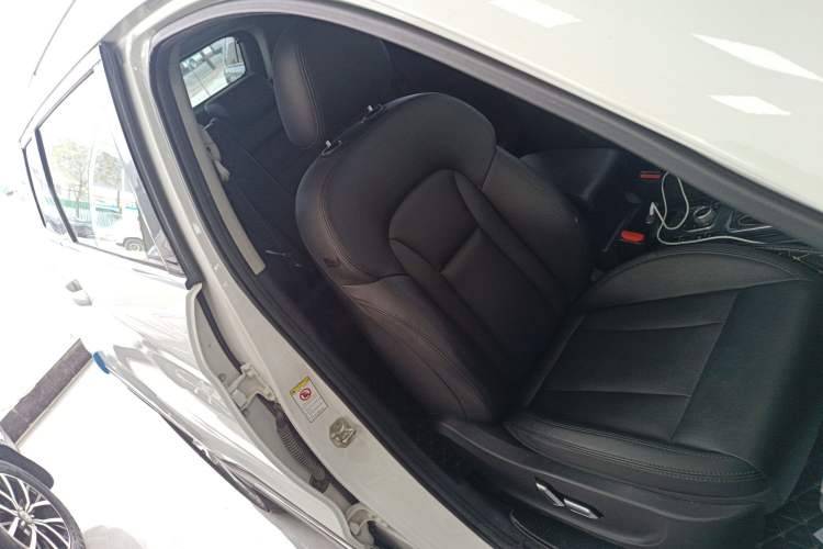 Used Haval H6 Coupe 2015 Blue Label 2.0T Automatic Two-Wheel Drive Prestige Model
