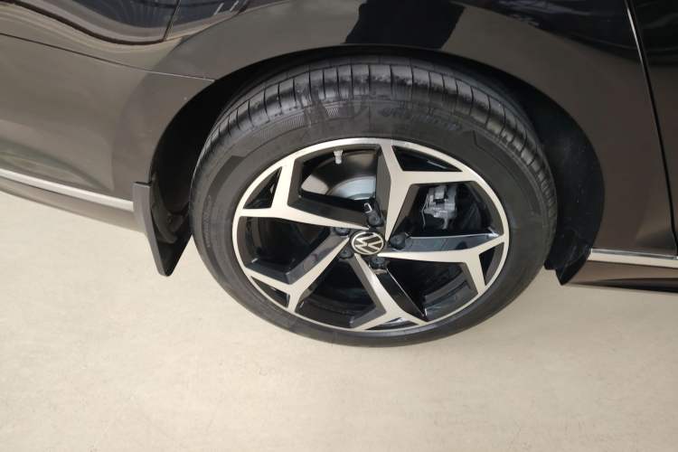 Used Volkswagen Magotan 2023 2 Million Units Commemorative Edition 330TSI DSG Luxury Version
