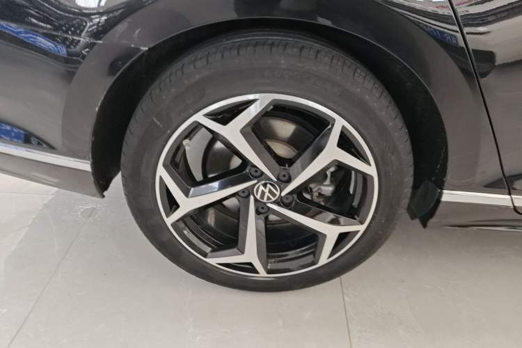 Used Volkswagen Magotan 2023 2 Million Units Commemorative Edition 330TSI DSG Luxury Version
