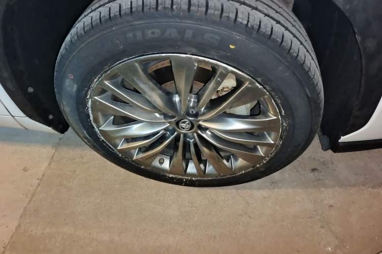 Used Toyota Highlander 2022 Dual-Engine 2.5L Four-Wheel Drive Prestige Version 7 Seats
