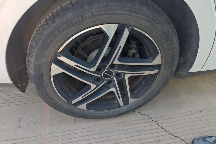 Used Roewe D7 2023 DMH 125km Flagship Edition
