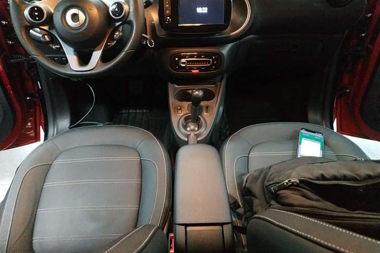 Used  forfour 2016 0.9T 66 kW Pioneer Edition
