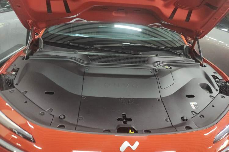 Used ONVO L60 2024 60 kWh All-Wheel Drive