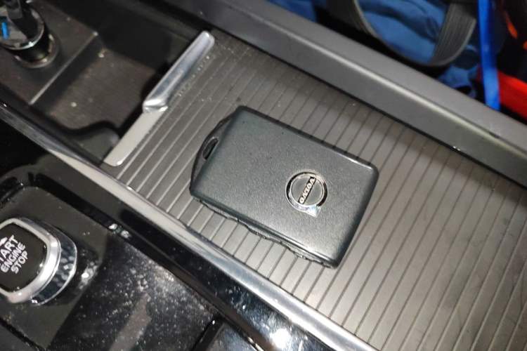 Used Volvo XC60 2024 B5 4x4 Smart Luxury Edition
