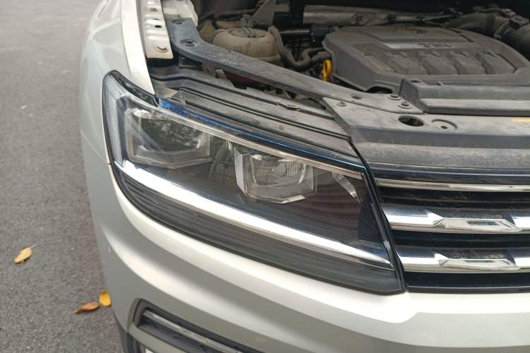 Used Volkswagen Tiguan L 2019 Updated Version 330TSI Automatic Two-Wheel Drive Panoramic Comfort Edition China VI Standard
