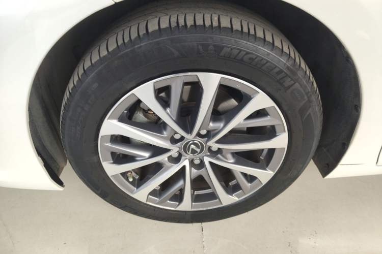 Used Lexus ES 2023 200 Excellence Edition