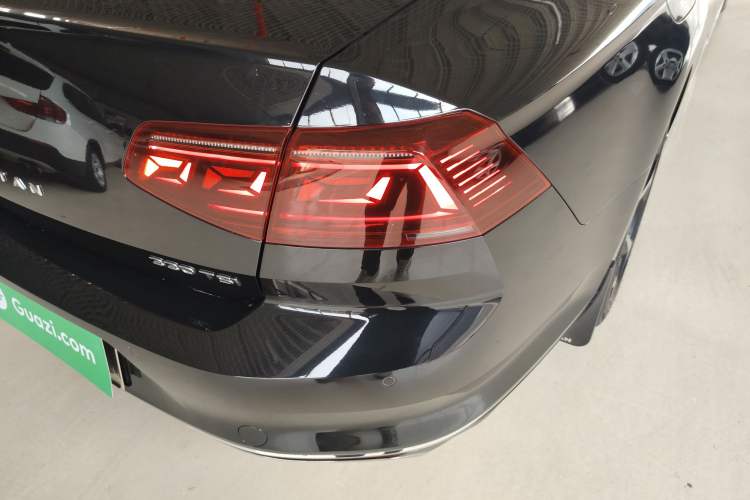 Used Volkswagen Magotan 2023 2 Million Units Commemorative Edition 330TSI DSG Luxury Version
