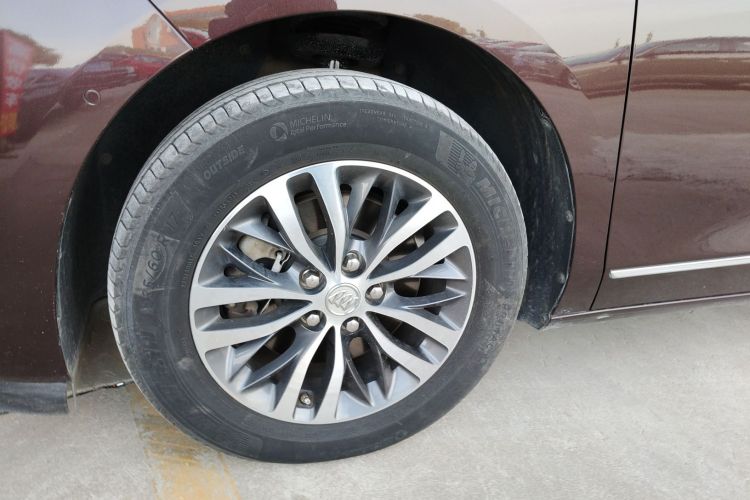 Used Buick GL8 2018 ES 28T Flagship Model China VI Standard
