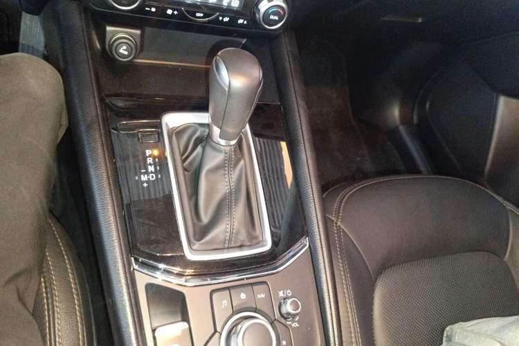 Used Mazda CX-5 2020 2.0L Automatic Two-Wheel Drive ZhiZun Version
