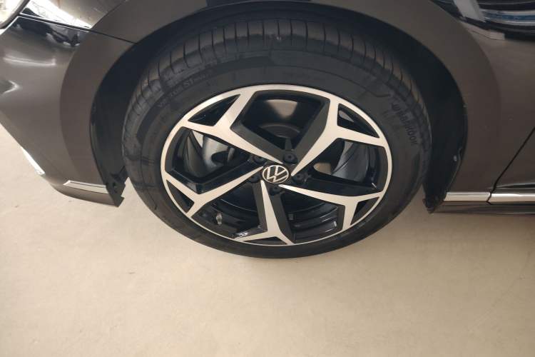 Used Volkswagen Magotan 2023 2 Million Units Commemorative Edition 330TSI DSG Luxury Version
