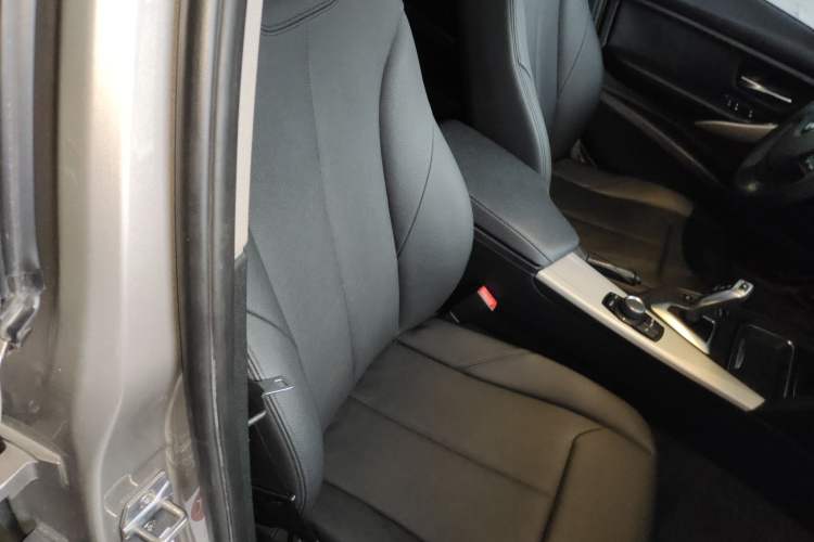 Used BMW 3 Series 2014 320Li Fashion Model
