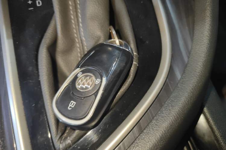 Used Buick GL6 2019 18T 6-Seater Connected Luxury Version China VI Standard
