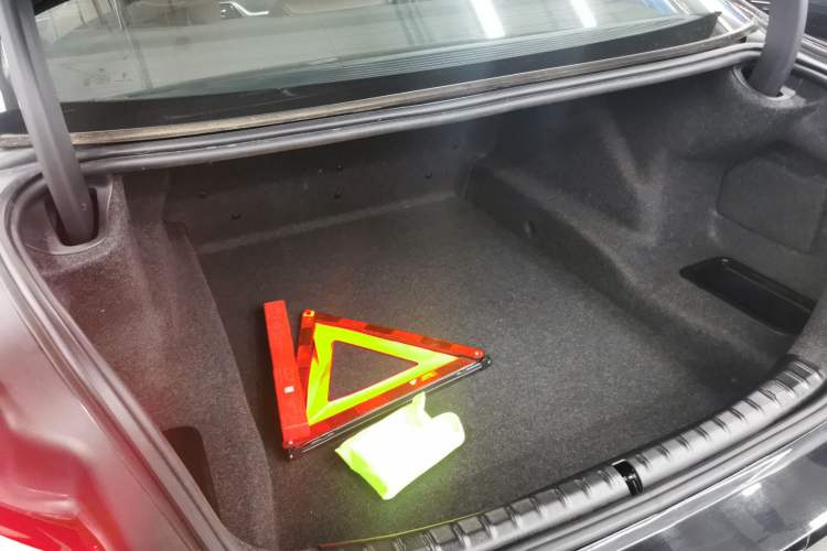 Used BMW 5 Series 2022 Second Facelift 525Li Luxury Package
