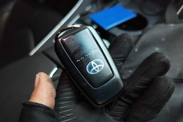 Used Toyota Avalon 2019 Dual-Engine 2.5L Luxury Edition China VI Standard
